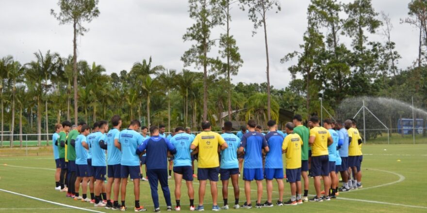 São José ainda sonda as opções para reforço 2