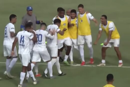 Jacareí quer manter embalo para abrir vantagem 1