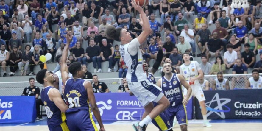 São José Basketball perde e começa em desvantagem 5