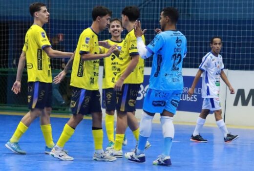 São José Futsal dorme líder no Paulista após goleada 6