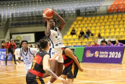 Basquete feminino joseense vence com autoridade 9