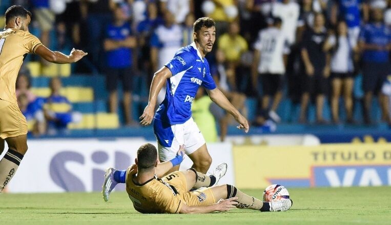São José jogará na sexta e volta aos treinos com seis 2