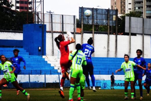 Futebol feminino da região segue em duas frentes 1
