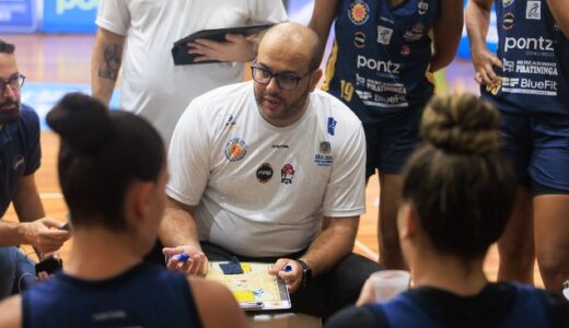 Basquete feminino tem partida sugestiva no Teatrão 18