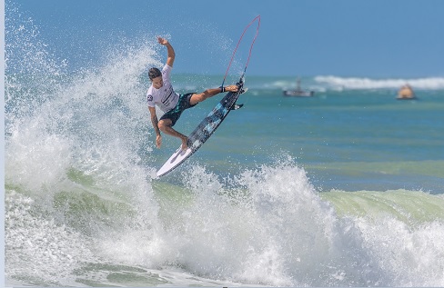 Litoral Norte destaca dupla no Surf Brasil 2