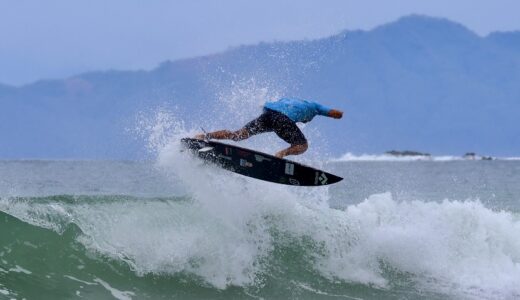 Surfistas do Litoral Norte somam para um tetra 17