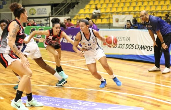 Basquete feminino joseense encara desafio no Teatrão 1