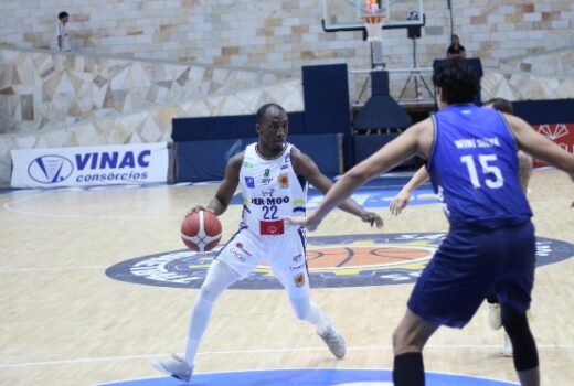 São José Baketball renova contrato de norte-americano 6