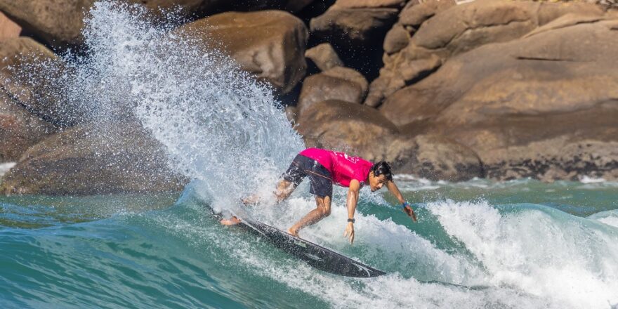 Surf em Ubatuba tem líderes na respescagem 8