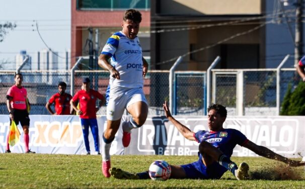 São José vence de virada ao estrear na Copa Paulista 10