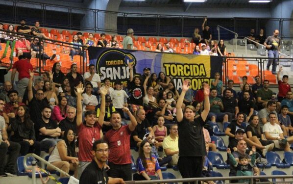 Vôlei São José anuncia ingressos de torneio no Teatrão 2