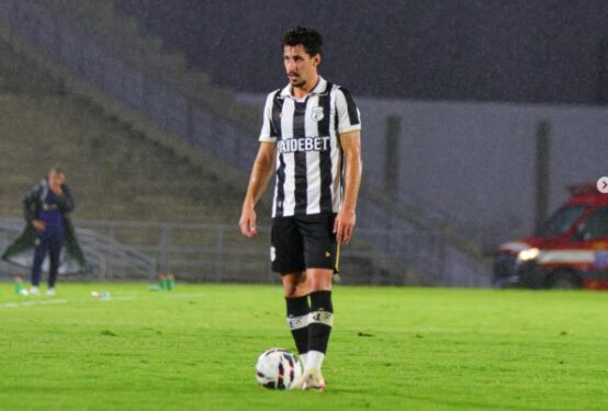 São José faz reposição na lateral e homenageia jornalista 2