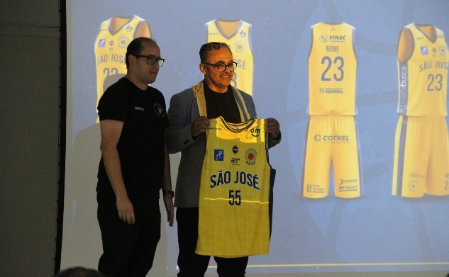 São José Basketball foi apresentado antes da estreia 3 São José Basketball foi apresentado antes da estreia 2